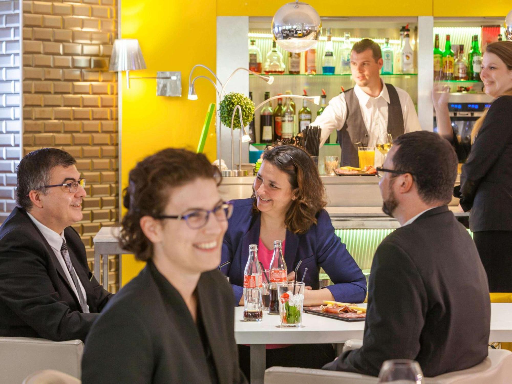 Mercure Paris Massy Gare Tgv Zewnętrze zdjęcie